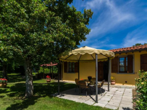 Spacious Farmhouse in Castiglion Fiorentino with Garden